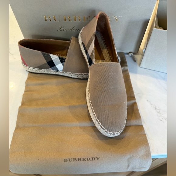 Men’s Burberry Espadrille - Picture 1 of 4